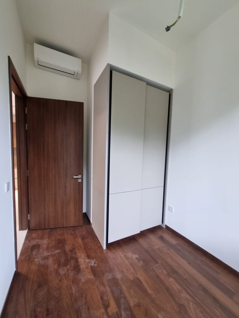 [2334180]2nd_bedroom_wardrobe