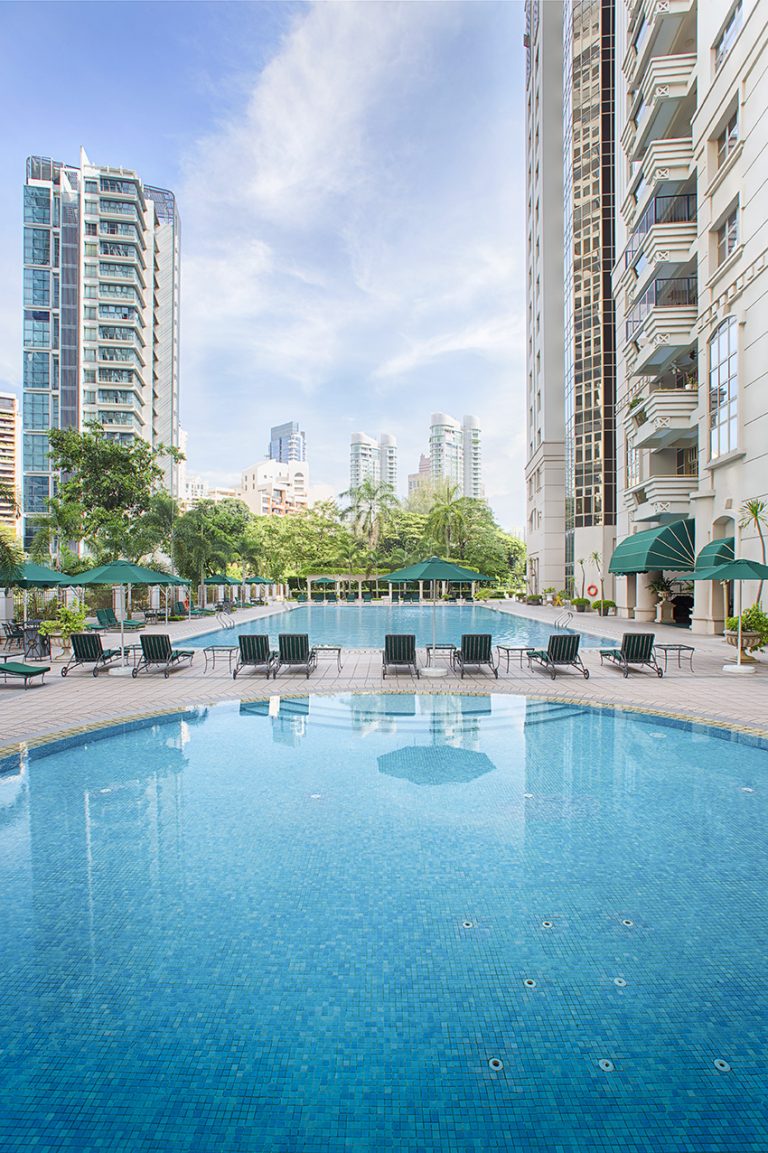 [1905689]leonie___swimming_pool