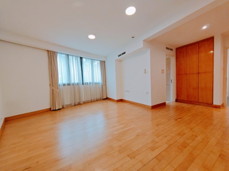 [5137554]Master_Bedroom_Pic2_